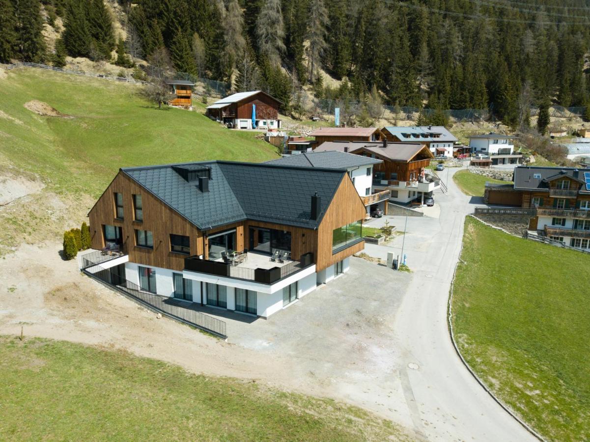 Der Wolf -Suiten Sankt Anton am Arlberg Exterior photo